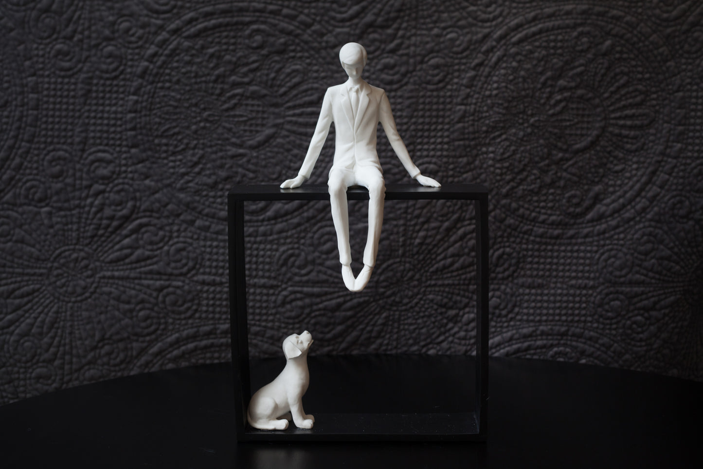 Figurines/Bookends