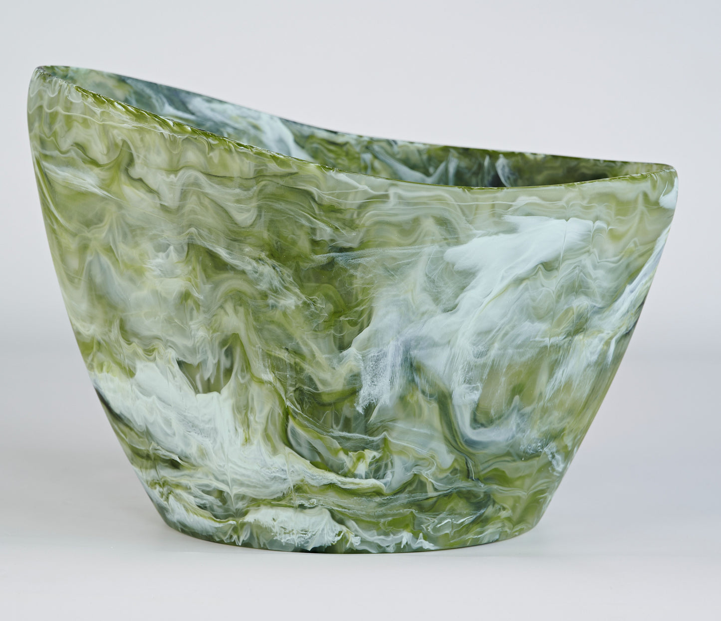 Oceania Vessel Large